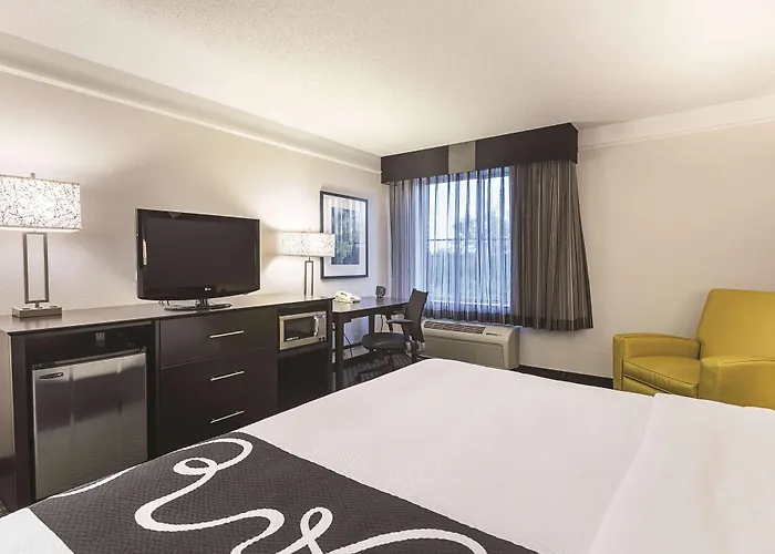 La Quinta Inn & Suites by Wyndham Denver Englewood Tech Ctr